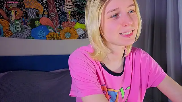 Crayzy Luv online show from 03/20/26, 04:12