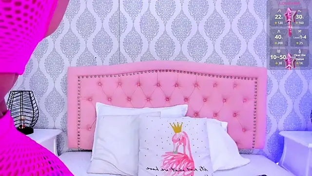 Valerith Vega  online show from 11/10/25, 12:04