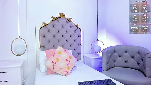 Valerith Vega  online show from 04/15/26, 12:01