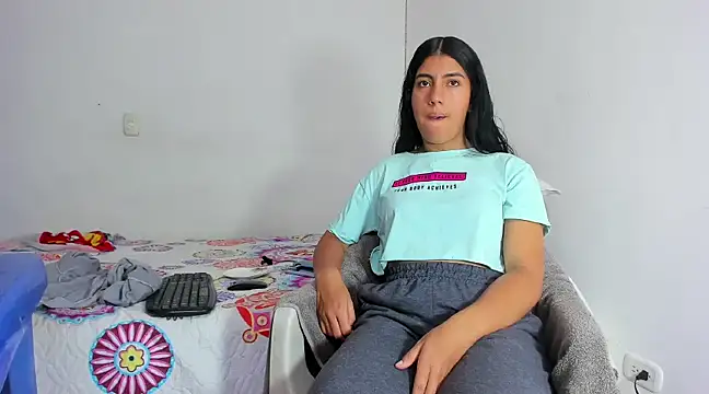 skinnyanai2 online show from 02/13/25, 05:54