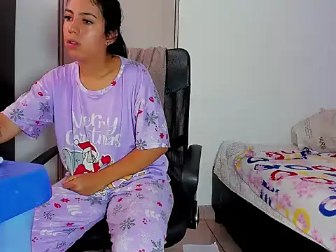 skinnyanai2 online show from 12/14/25, 04:23