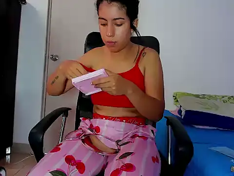 skinnyanai2 online show from 01/06/26, 03:16