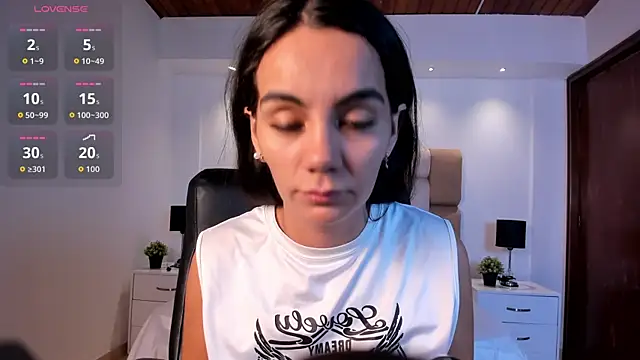 Snapshot of martina_mancini chatting on 07/11/26, 01:36 martina mancini online show from 07/11/26, 01:36