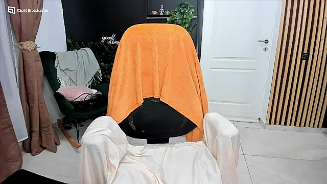 fireflowers  online show from 04/01/26, 09:12