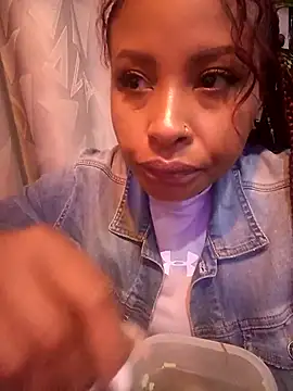 Snapshot of Dominik_girl chatting on 03/16/25, 01:49 Dominik girl online show from 03/16/25, 01:49