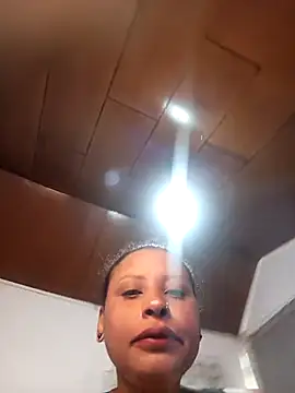 Snapshot of Dominik_girl chatting on 10/10/25, 06:40 Dominik girl online show from 10/10/25, 06:40