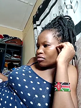 petite babe online show from 03/31/26, 03:52