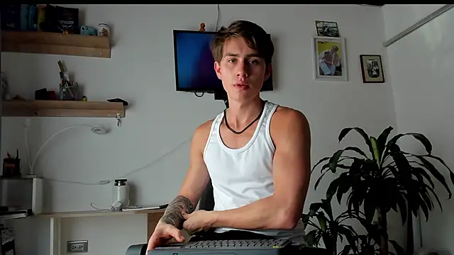 manucute 23  online show from 02/27/26, 07:58