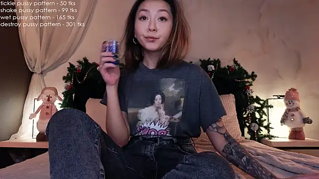 Snapshot of im_casey chatting on 12/13/25, 07:53 im casey online show from 12/13/25, 07:53