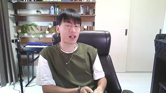 Snapshot of IroManager chatting on 10/17/25, 10:56 IroManager online show from 10/17/25, 10:56