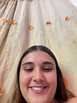 Snapshot of Magic-Smilee chatting on 01/06/25, 04:26 Magic-Smilee online show from 01/06/25, 04:26