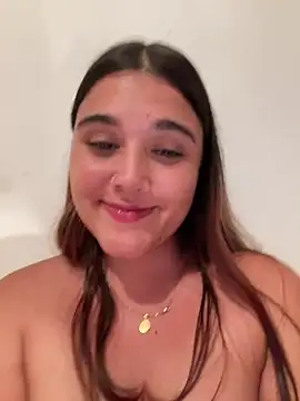 Snapshot of Magic-Smilee chatting on 01/07/25, 03:46 Magic-Smilee online show from 01/07/25, 03:46