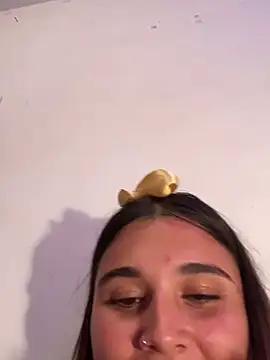 Snapshot of Magic-Smilee chatting on 01/08/25, 03:08 Magic-Smilee online show from 01/08/25, 03:08