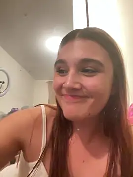 Snapshot of Magic-Smilee chatting on 09/28/25, 11:32 Magic-Smilee online show from 09/28/25, 11:32