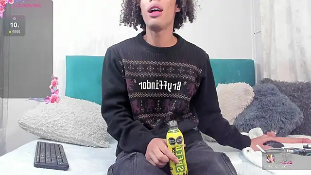 Snapshot of kleo_helenos chatting on 02/25/25, 02:58 kleo helenos online show from 02/25/25, 02:58