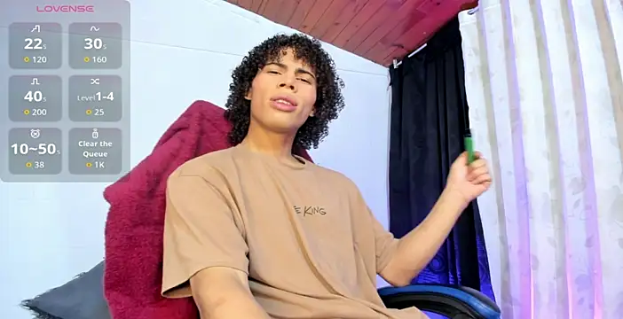 Snapshot of kleo_helenos chatting on 10/17/25, 01:42 kleo helenos online show from 10/17/25, 01:42