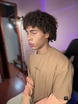 Snapshot of kleo_helenos chatting on 12/01/25, 06:07 kleo helenos online show from 12/01/25, 06:07