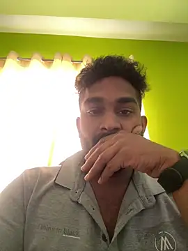 Snapshot of Handsomehunk_4U chatting on 12/05/24, 06:43 Handsomehunk 4U online show from 12/05/24, 06:43