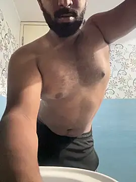 Snapshot of Handsomehunk_4U chatting on 12/08/24, 04:07 Handsomehunk 4U online show from 12/08/24, 04:07