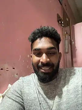 Snapshot of Handsomehunk_4U chatting on 12/11/24, 05:37 Handsomehunk 4U online show from 12/11/24, 05:37