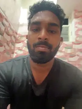 Snapshot of Handsomehunk_4U chatting on 12/21/24, 05:18 Handsomehunk 4U online show from 12/21/24, 05:18