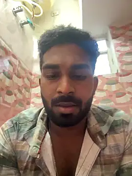 Snapshot of Handsomehunk_4U chatting on 12/26/24, 12:16 Handsomehunk 4U online show from 12/26/24, 12:16