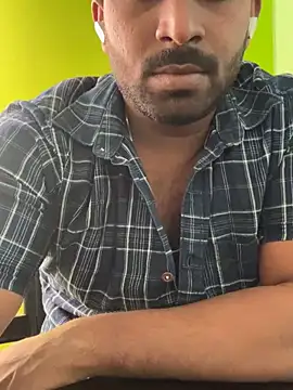 Snapshot of Handsomehunk_4U chatting on 01/14/25, 06:13 Handsomehunk 4U online show from 01/14/25, 06:13