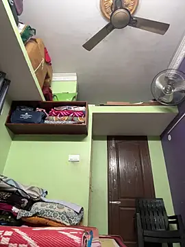 Snapshot of Handsomehunk_4U chatting on 01/21/25, 02:05 Handsomehunk 4U online show from 01/21/25, 02:05