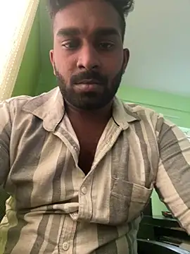 Snapshot of Handsomehunk_4U chatting on 01/22/25, 09:57 Handsomehunk 4U online show from 01/22/25, 09:57