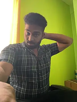 Snapshot of Handsomehunk_4U chatting on 01/23/25, 10:43 Handsomehunk 4U online show from 01/23/25, 10:43