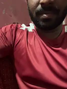 Snapshot of Handsomehunk_4U chatting on 02/01/25, 04:44 Handsomehunk 4U online show from 02/01/25, 04:44