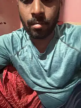 Snapshot of Handsomehunk_4U chatting on 02/05/25, 05:20 Handsomehunk 4U online show from 02/05/25, 05:20