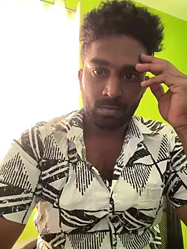 Snapshot of Handsomehunk_4U chatting on 02/12/25, 04:54 Handsomehunk 4U online show from 02/12/25, 04:54