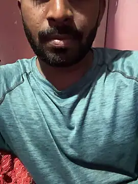 Snapshot of Handsomehunk_4U chatting on 02/15/25, 05:28 Handsomehunk 4U online show from 02/15/25, 05:28