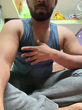 Snapshot of Handsomehunk_4U chatting on 02/23/25, 04:02 Handsomehunk 4U online show from 02/23/25, 04:02