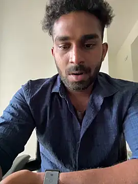 Snapshot of Handsomehunk_4U chatting on 09/24/25, 06:17 Handsomehunk 4U online show from 09/24/25, 06:17