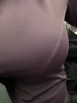 Aiko Yumi online show from 11/30/25, 02:21