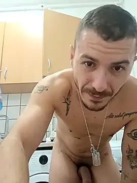 Snapshot of BenDover313OF chatting on 10/21/25, 12:39 BenDover313OF online show from 10/21/25, 12:39