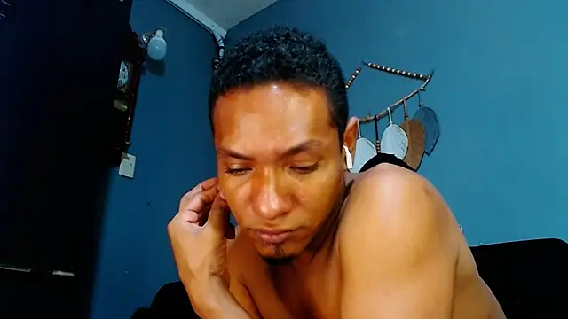 Grandeygruesa1 online show from 02/10/25, 02:59