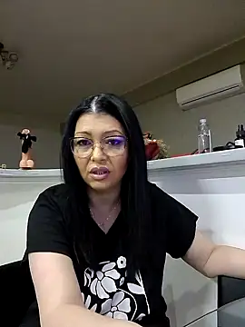 Snapshot of Milf_Abigail chatting on 02/11/25, 01:20 Milf Abigail online show from 02/11/25, 01:20