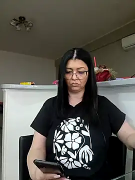 Snapshot of Milf_Abigail chatting on 03/01/25, 06:57 Milf Abigail online show from 03/01/25, 06:57