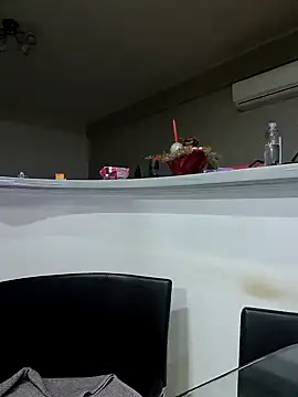 Snapshot of Milf_Abigail chatting on 03/04/25, 04:06 Milf Abigail online show from 03/04/25, 04:06