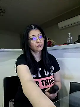 Snapshot of Milf_Abigail chatting on 03/05/25, 01:10 Milf Abigail online show from 03/05/25, 01:10