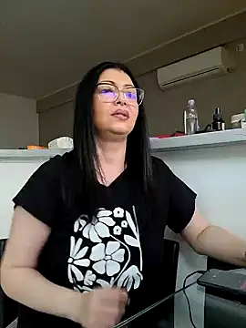 Snapshot of Milf_Abigail chatting on 03/11/25, 06:32 Milf Abigail online show from 03/11/25, 06:32