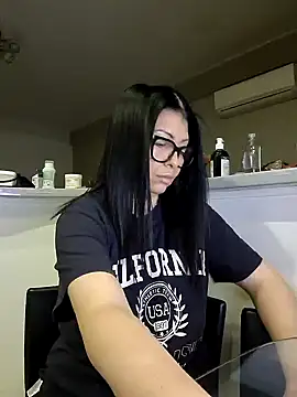 Snapshot of Milf_Abigail chatting on 09/29/25, 01:22 Milf Abigail online show from 09/29/25, 01:22