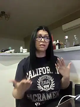 Snapshot of Milf_Abigail chatting on 10/24/25, 12:30 Milf Abigail online show from 10/24/25, 12:30