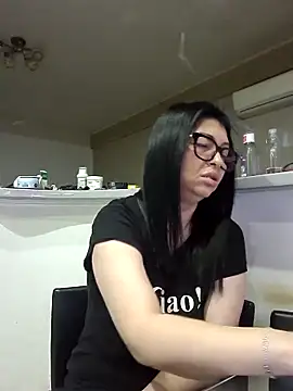 Snapshot of Milf_Abigail chatting on 11/04/25, 01:59 Milf Abigail online show from 11/04/25, 01:59