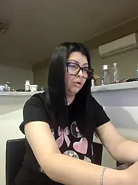 Snapshot of Milf_Abigail chatting on 11/05/25, 01:16 Milf Abigail online show from 11/05/25, 01:16