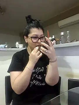 Snapshot of Milf_Abigail chatting on 11/08/25, 12:33 Milf Abigail online show from 11/08/25, 12:33