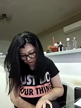 Snapshot of Milf_Abigail chatting on 11/13/25, 01:59 Milf Abigail online show from 11/13/25, 01:59